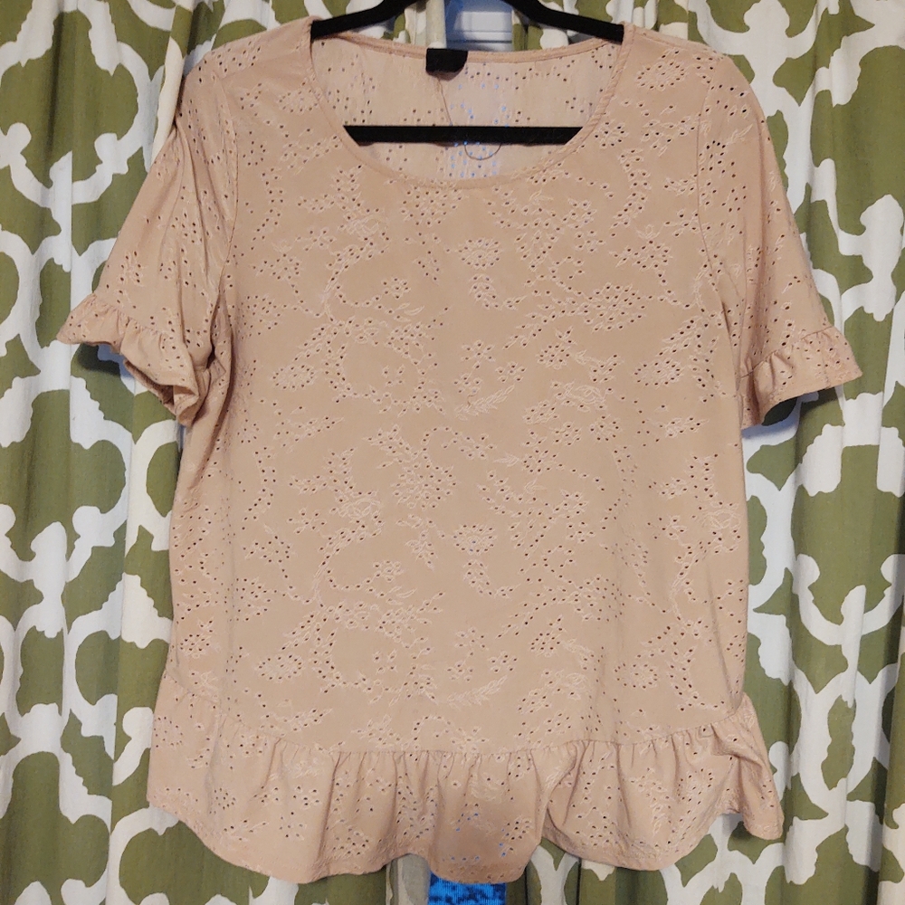 W5 pale pink shirt. Excellent condition.